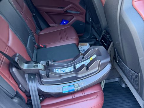 Used 2025 Porsche Cayenne S image 14