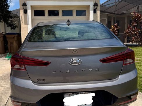 Used 2019 Hyundai Elantra Value Edition FWD image 2