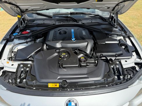 Used 2017 BMW 330e RWD image 16