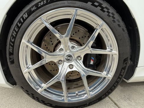 Used 2025 BMW M5 w/ Carbon Package image 8