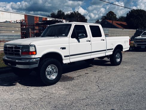 Used 1997 Ford F250 4x4 Crew Cab Heavy Duty image 1