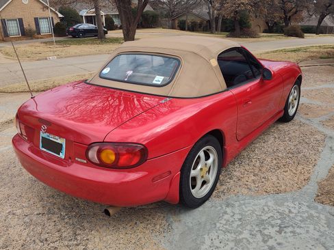 Used 1999 MAZDA MX-5 Miata 10th Anniversary Edition image 1