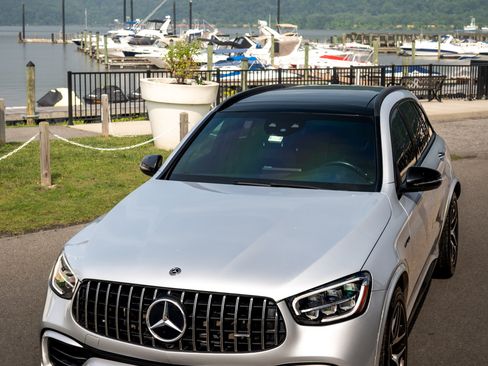 Used 2020 Mercedes-Benz GLC 63 AMG 4MATIC image 9
