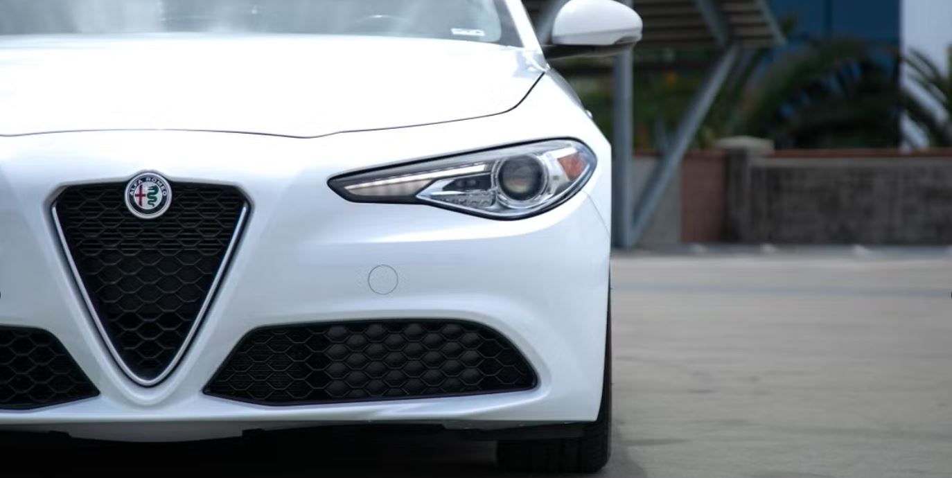 Used 2020 Alfa Romeo Giulia RWD image 4