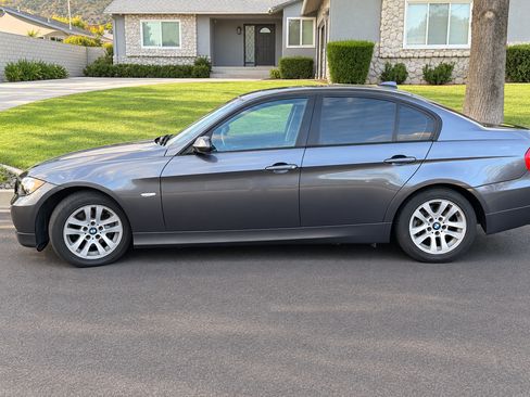 Used 2007 BMW 328i Sedan RWD image 4