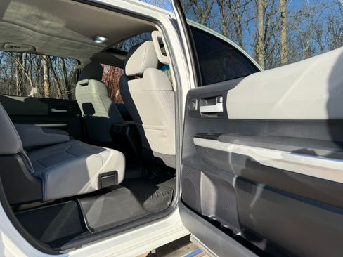 Used 2014 Toyota Tundra Limited image 10
