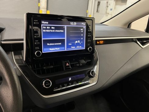 Used 2020 Toyota Corolla LE image 14