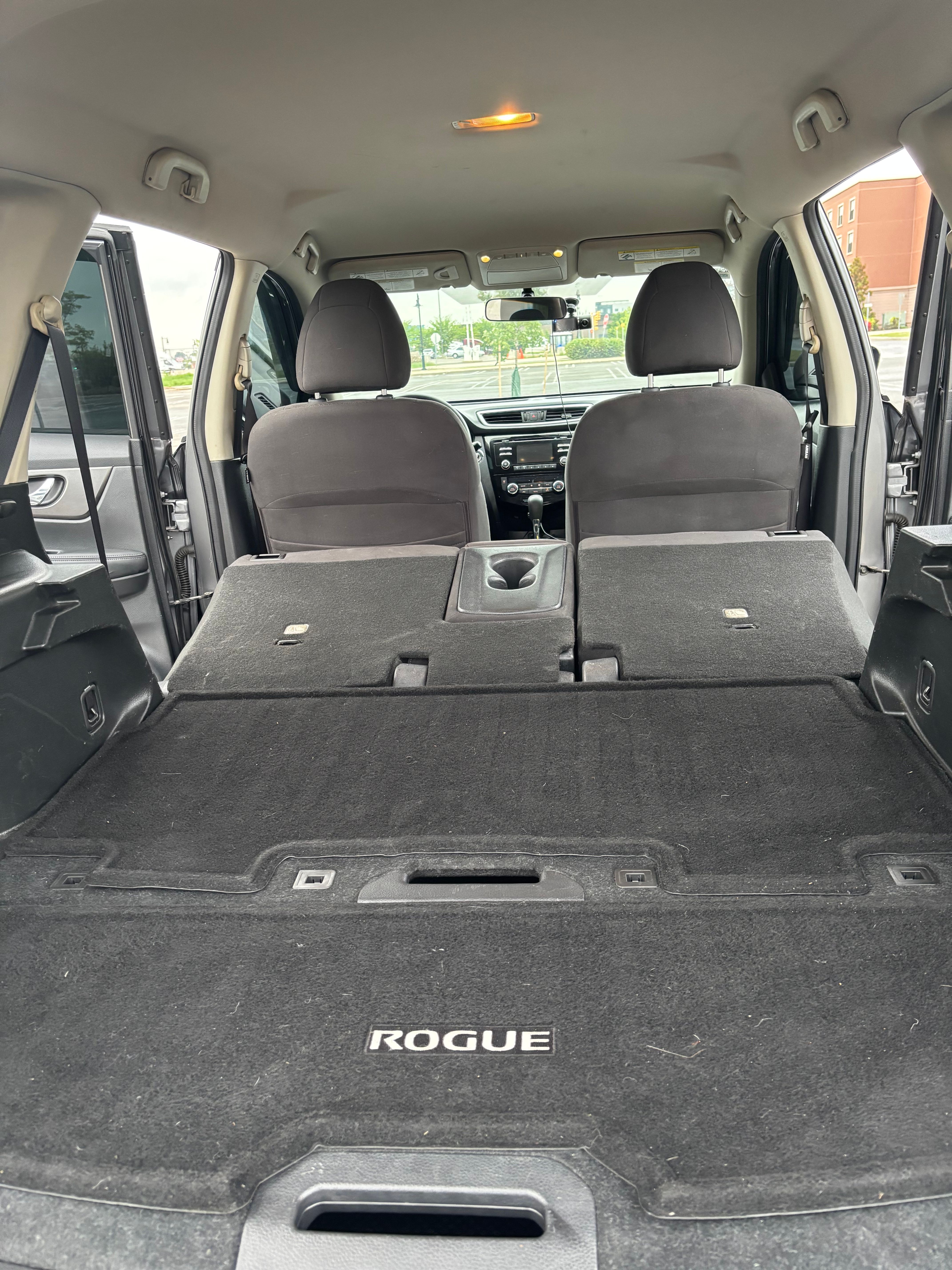 Used 2016 Nissan Rogue SV AWD/4WD image 16