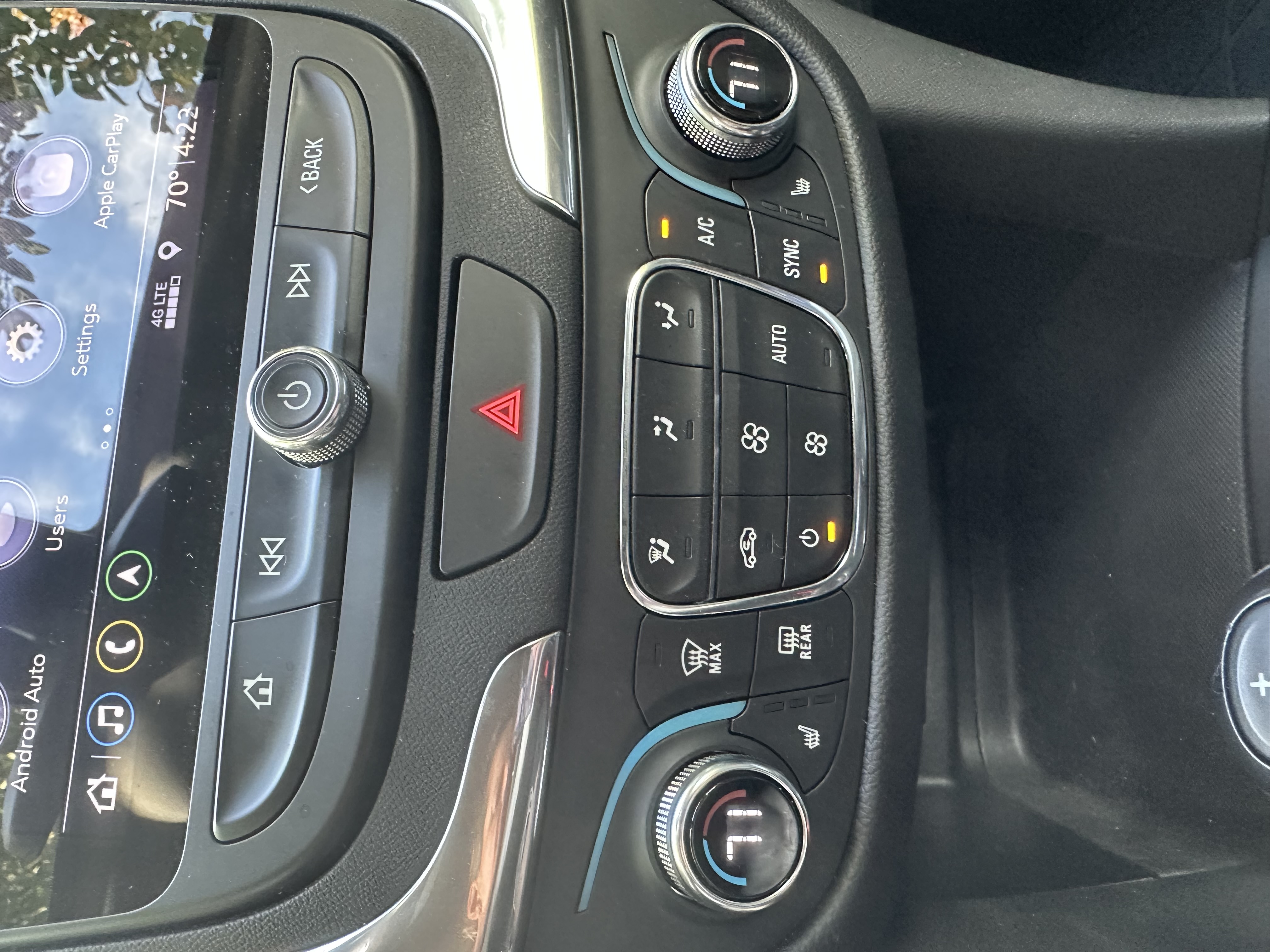 Used 2020 Chevrolet Equinox LT AWD/4WD image 12