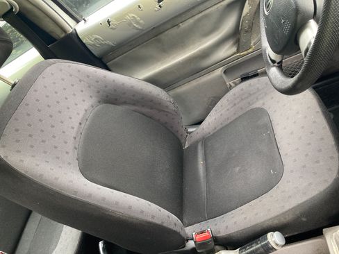 Used 2000 Volkswagen Beetle GLS FWD image 21