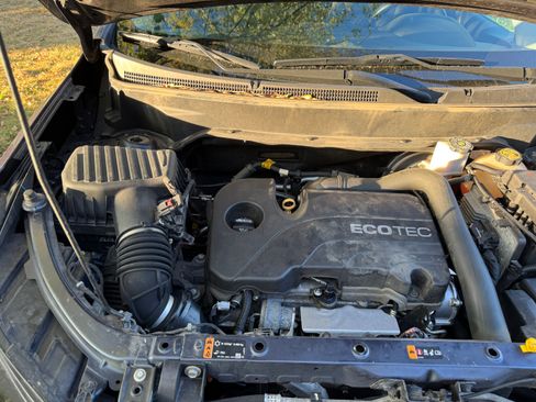 Used 2018 Chevrolet Equinox LT image 10