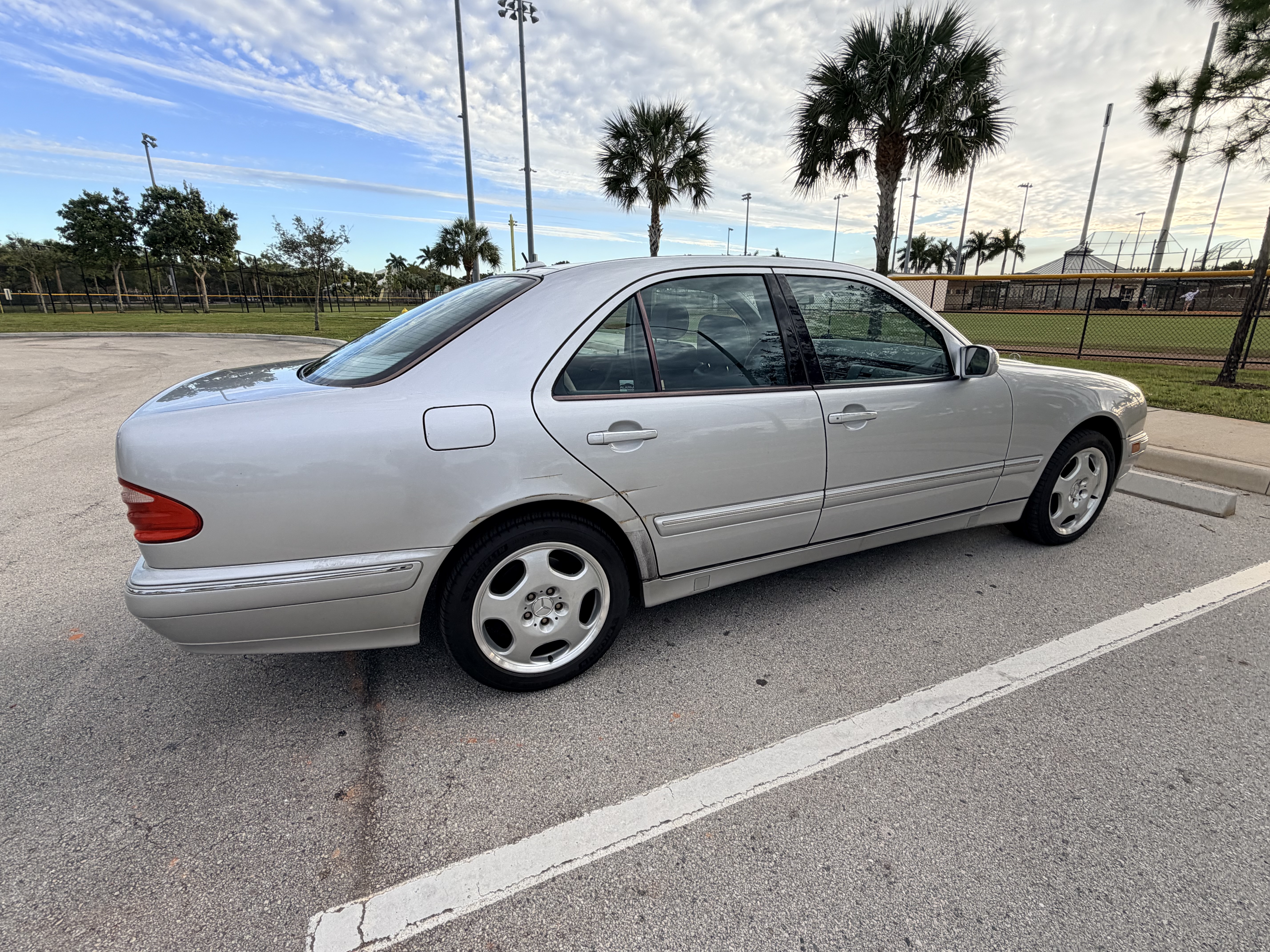 Used 2001 Mercedes-Benz E 430 4MATIC Sedan image 22