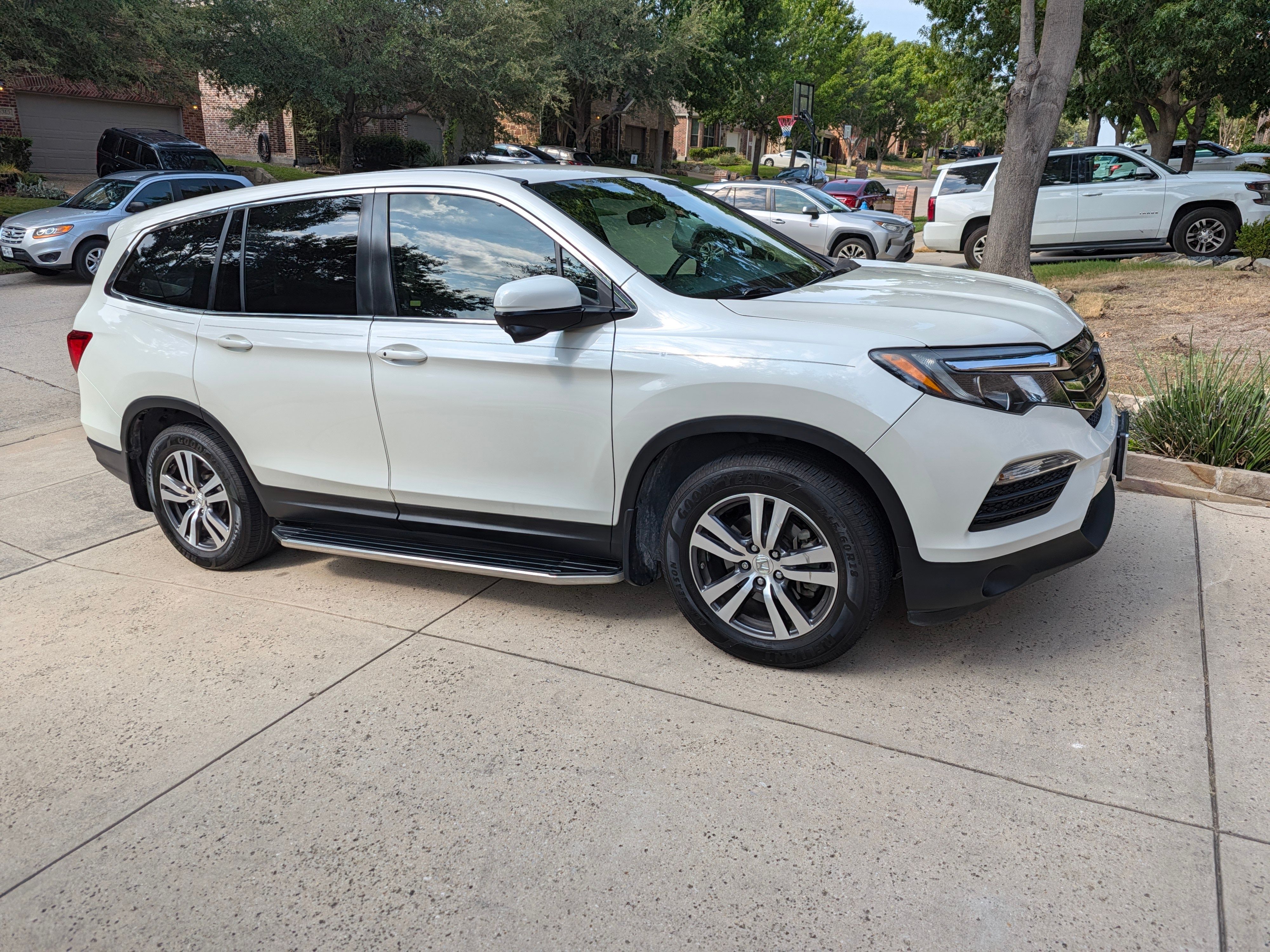 Used 2016 Honda Pilot EX image 1