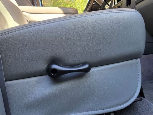 Used 2007 Dodge Ram 3500 Truck SLT image 18