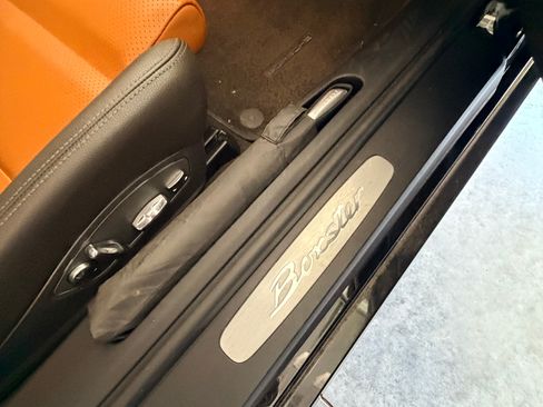 Used 2013 Porsche Boxster Convertible 2D image 16