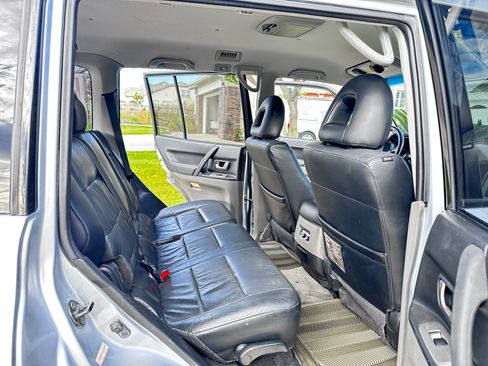 Used 2006 Mitsubishi Montero Limited image 14