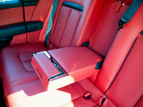 Used 2020 Rolls-Royce Cullinan image 14