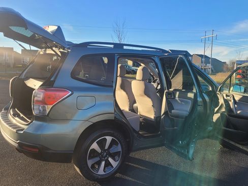 Used 2018 Subaru Forester 2.5i Premium image 19