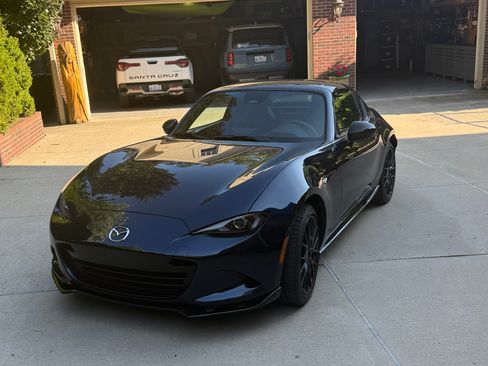 Used 2025 MAZDA MX-5 Miata RF Club w/ Weather Package RWD image 4