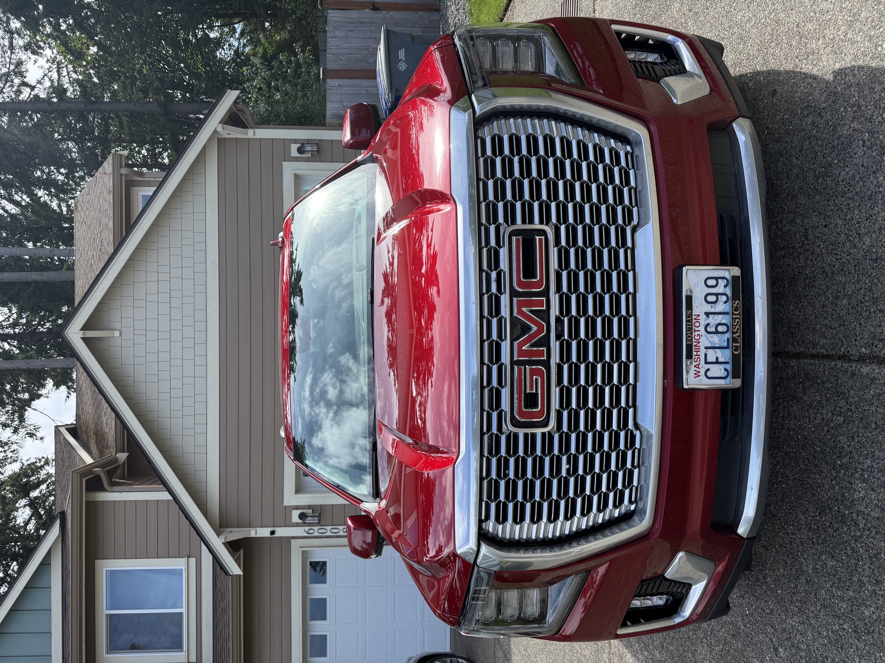 Used 2023 GMC Yukon Denali w/ Denali Reserve Package AWD/4WD image 2