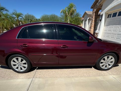 Used 2007 Toyota Avalon XLS FWD image 2
