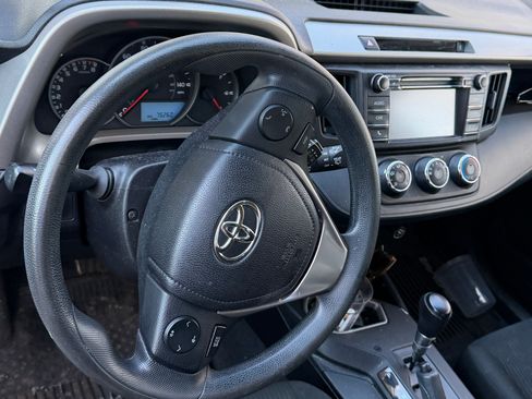 Used 2016 Toyota RAV4 LE image 15