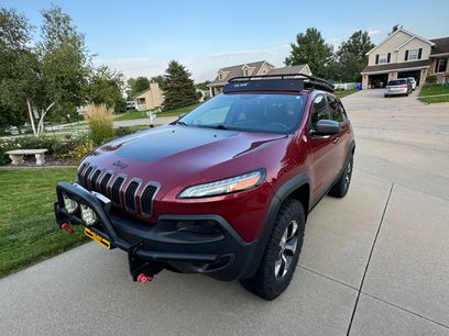 Used 2017 Jeep Cherokee Trailhawk w/ Comfort/Convenience Group
