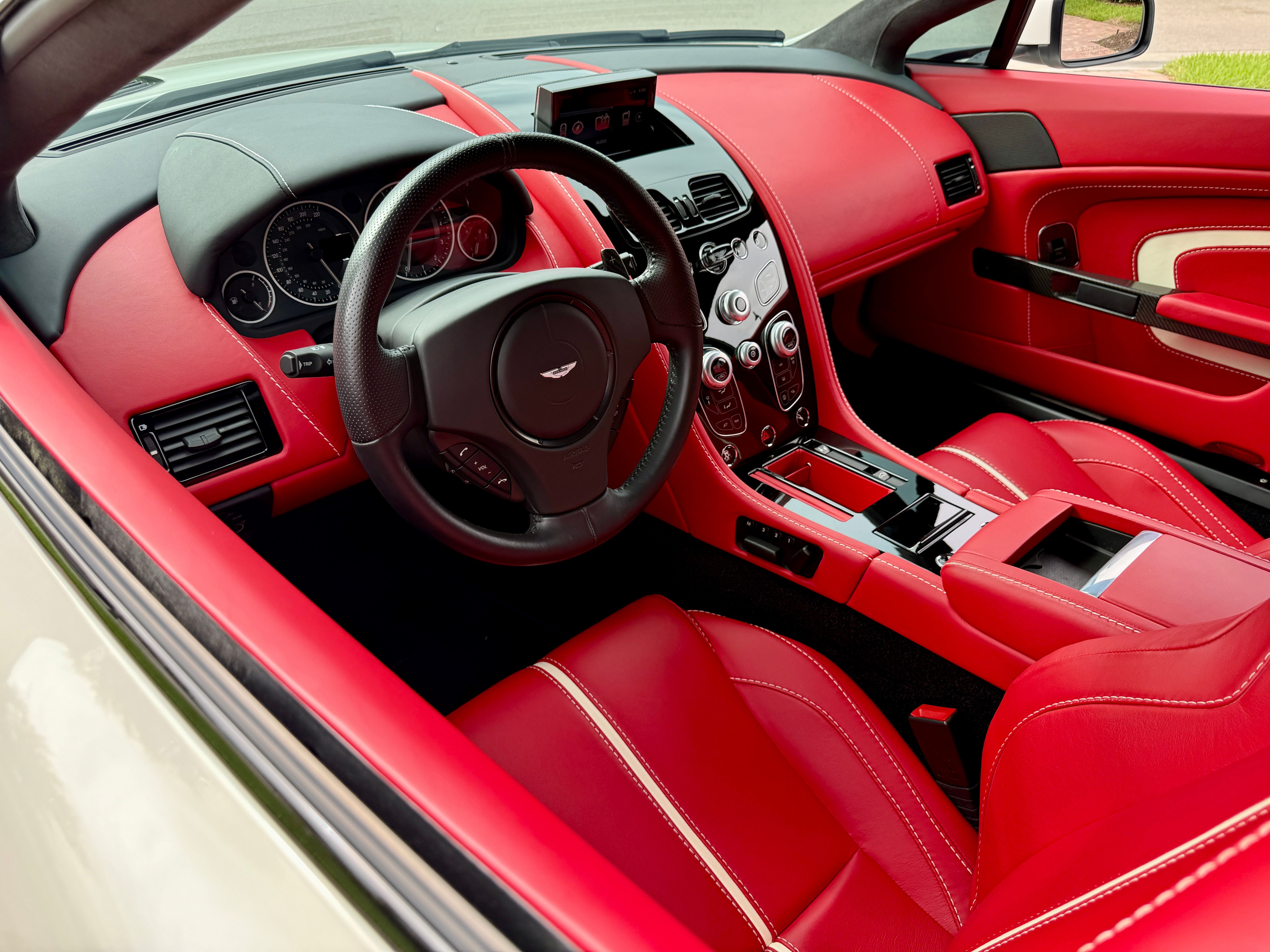 Used 2017 Aston Martin V12 Vantage S RWD image 12