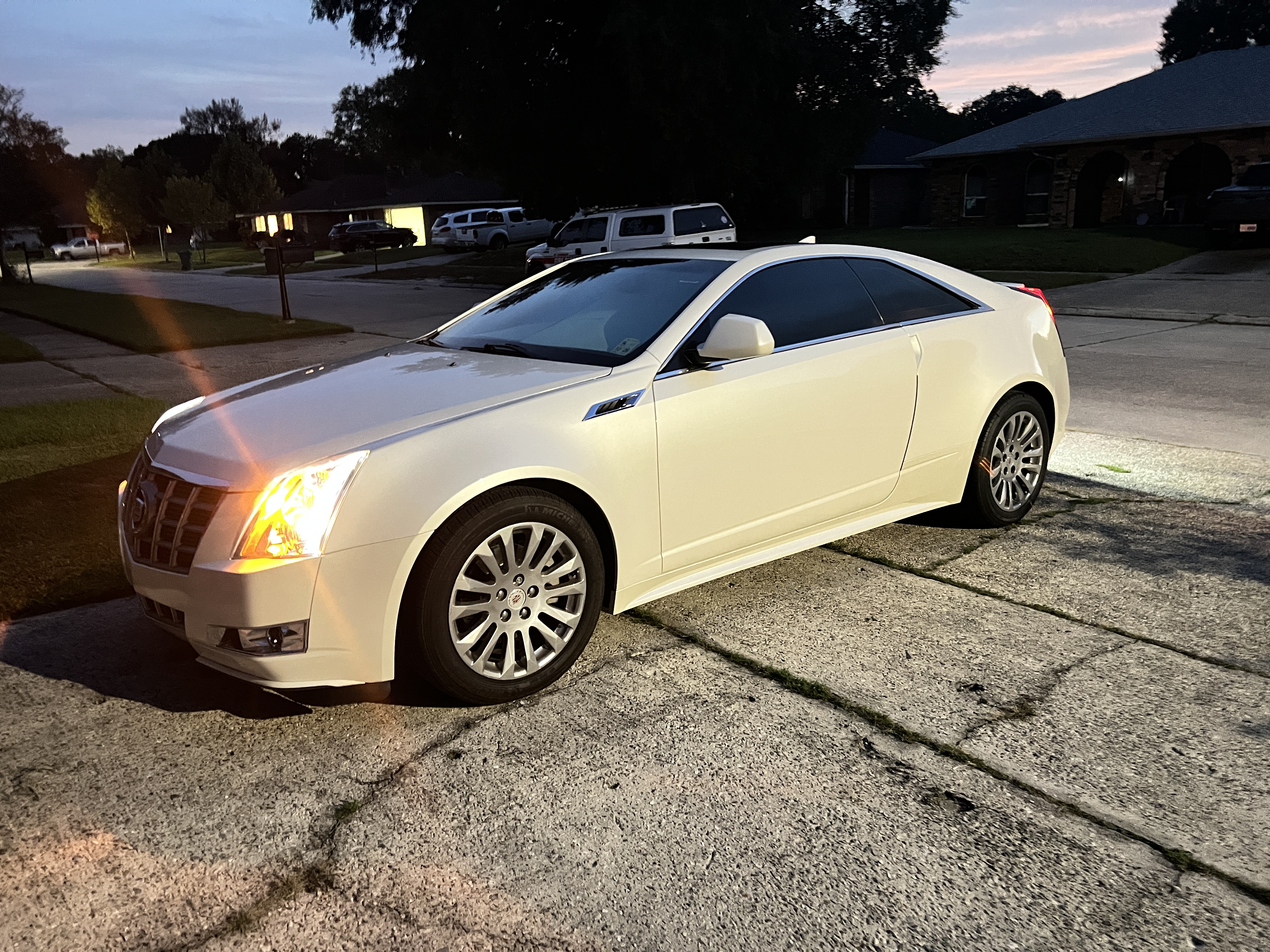 Used 2012 Cadillac CTS Premium RWD image 18