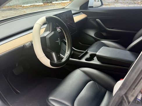 Used 2020 Tesla Model 3 Long Range image 10