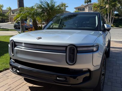 Used 2025 Rivian R1S Adventure