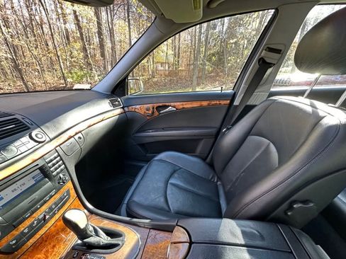 Used 2003 Mercedes-Benz E 320 Sedan image 10