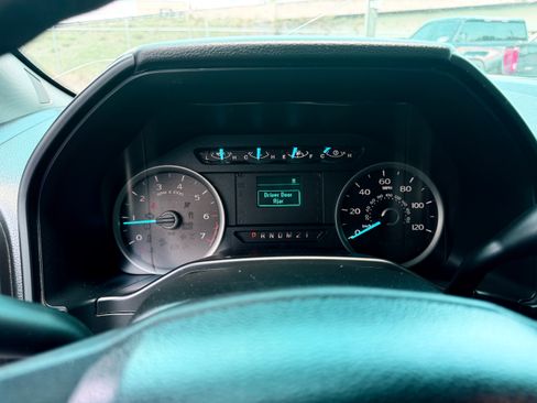 Used 2015 Ford F150 XLT RWD image 13