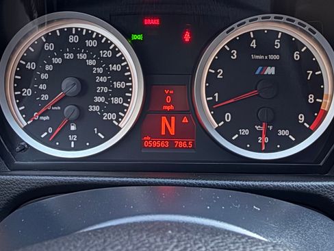 Used 2010 BMW M3 Sedan image 21