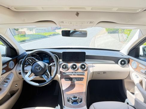 Used 2019 Mercedes-Benz C 300 Sedan image 2
