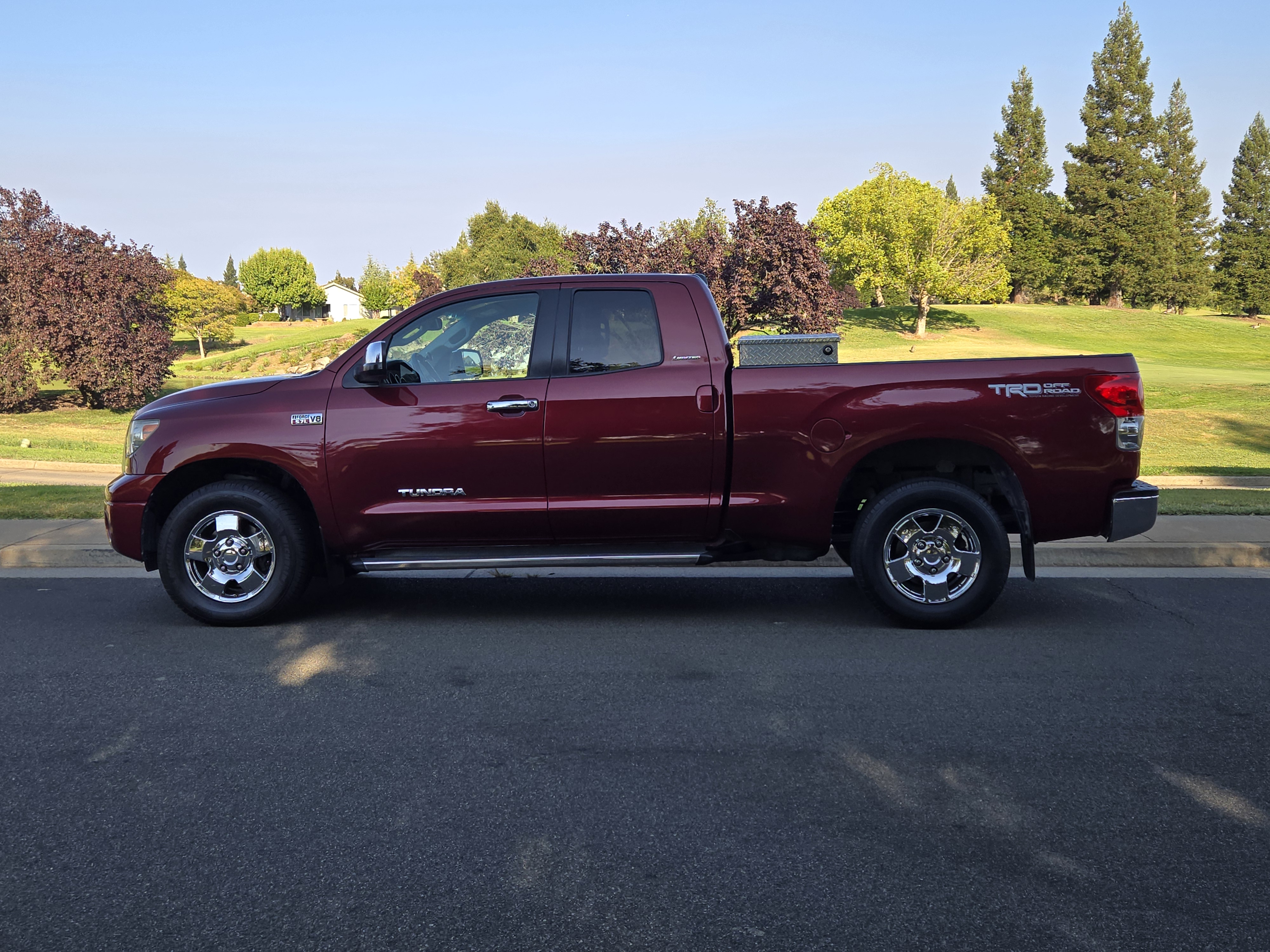 Used 2007 Toyota Tundra Limited w/ TRD Off-Road Pkg AWD/4WD image 1