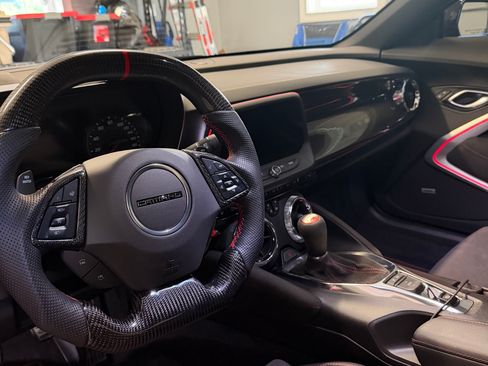 Used 2021 Chevrolet Camaro ZL1 RWD image 16
