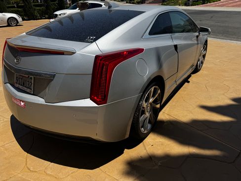 Used 2014 Cadillac ELR w/ Luxury Package FWD image 8