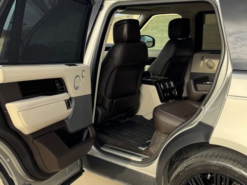 Used 2018 Land Rover Range Rover Long Wheelbase Supercharged image 2
