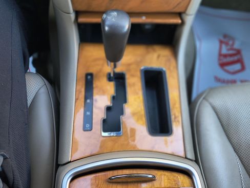 Used 2012 Chrysler 300 C image 5