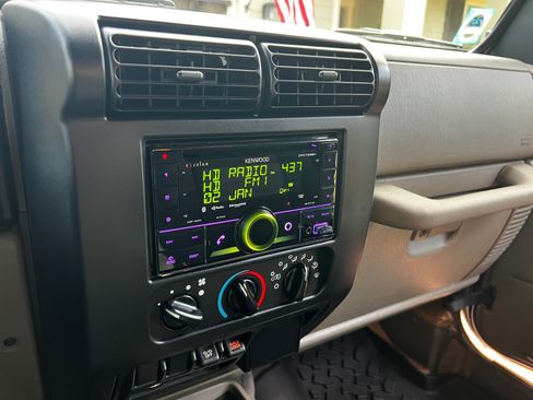 Used 2006 Jeep Wrangler Rubicon image 17