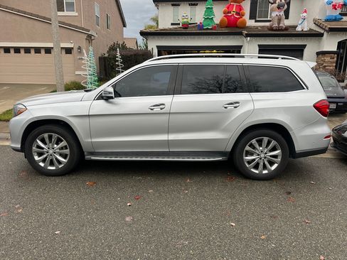 Used 2017 Mercedes-Benz GLS 450 4MATIC image 4