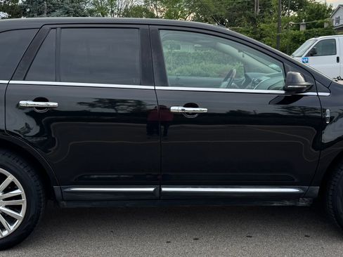 Used 2015 Lincoln MKX AWD w/ Equipment Group 102A image 8