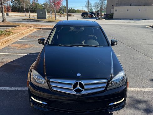 Used 2011 Mercedes-Benz C 300 Sedan image 2