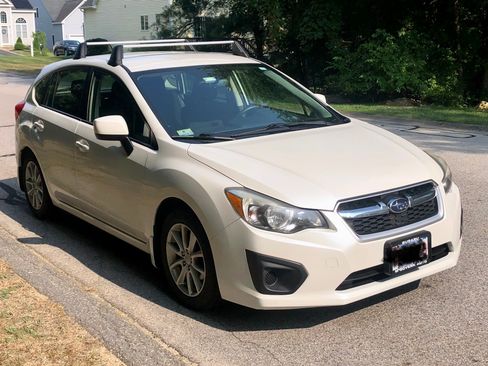 Used 2014 Subaru Impreza 2.0i Premium image 2