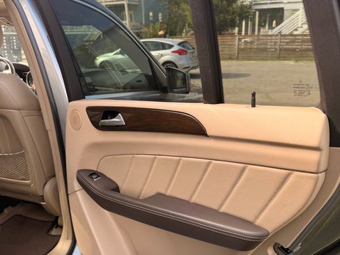 Used 2015 Mercedes-Benz GL 450 4MATIC image 14