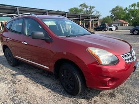 Used 2014 Nissan Rogue S w/ Convenience Package image 9