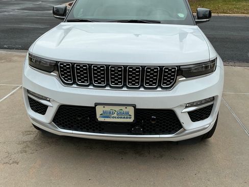 Used 2024 Jeep Grand Cherokee Summit image 12