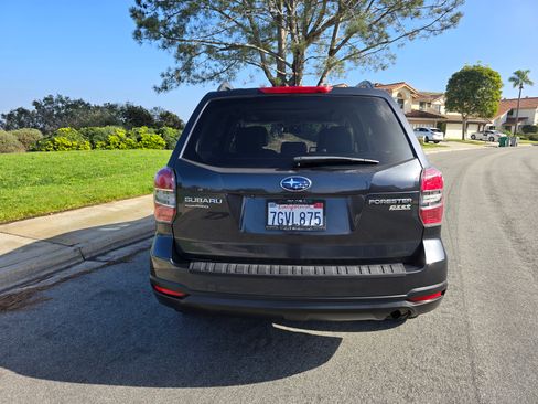 Used 2015 Subaru Forester 2.5i Premium w/ All-Weather Package image 9