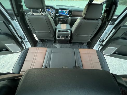 Used 2023 Chevrolet Silverado 1500 High Country w/ High Country Premium Package image 28